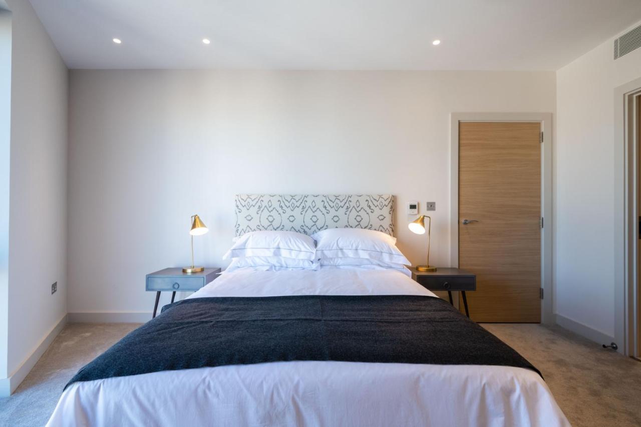 Elegant Victoria Home Close To Sloane Square By Underthedoormat London Bagian luar foto