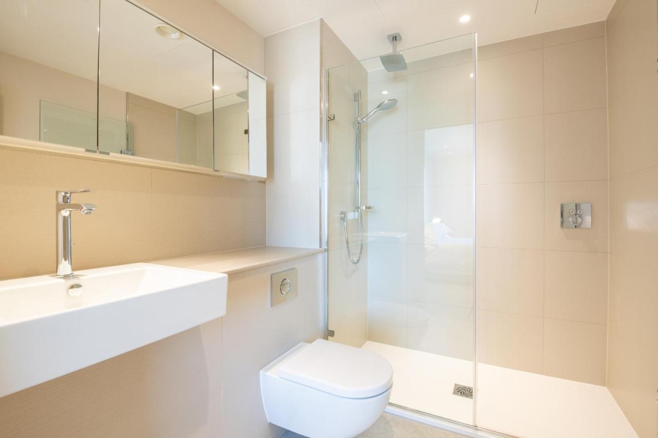 Elegant Victoria Home Close To Sloane Square By Underthedoormat London Bagian luar foto