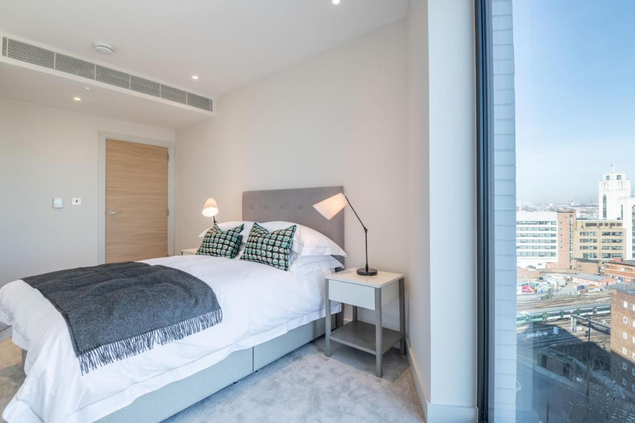 Elegant Victoria Home Close To Sloane Square By Underthedoormat London Bagian luar foto